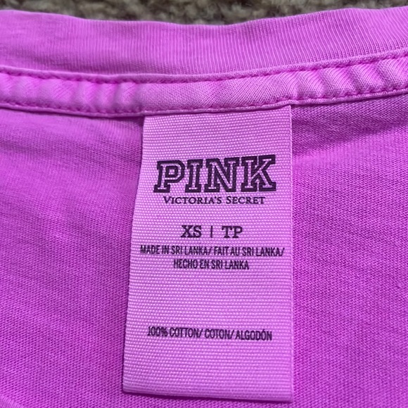 Ladies Pink Victoria Secret short sleeve pocket t-shirt with dog on back Sz XS - Picture 6 of 9